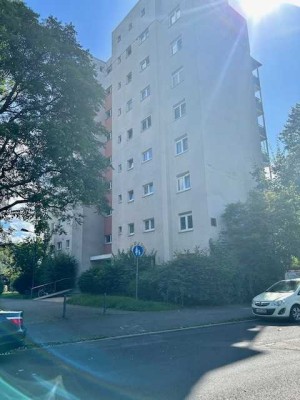 Vermietete 2-Zimmerwohnung zur reinen Kapitalanlage mit schöner Loggia in der Nordweststadt