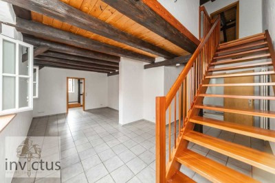 Maisonette über zwei Ebenen mit Abstellraum und privatem Stellplatz in der Altstadt von Bad Wimpfen