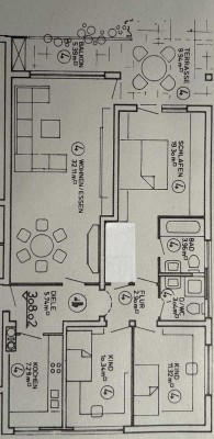 Gut gelegene, gepflegte 4,5-Zimmer-Wohnung mit geh. Innenausstattung mit Balkon und EBK