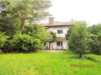 WOHNEN IN DER NATUR  -  HAUS MIT ZUSÄTZLICHEM BAUPLATZ