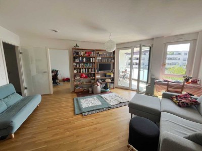 Mainz-Neustadt: Dreizimmerwohnung mit Balkon, EBK und Stellplatz
