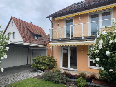 Moderne DHH mit hochwertiger Ausstattung viel Komfort und Platz in Nürnberg-Werderau