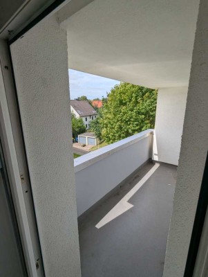 Helle 2-Zimmer Wohnung mit Balkon und Aufzug