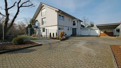 Vermietung einer exklusiven 5-Zimmerwohnung mit Garten und Garage/Stellplatz