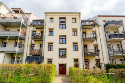 Toll sanierte Altbauwohnung im Dachgeschoss mit Balkon in ruhiger Wohnlage von Löbtau!