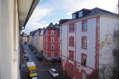 3 Zi.-Whg mit Balkon, Gartenmitbenutzung u. Stellplatz in Rödelheim ab 1.1.26 oder früher