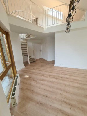 Elegante 3,5-Zimmer Maisonettewohnung mit toller Aussicht in Leinf.-Echterdingen (Stetten)