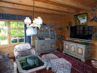 Bezauberndes, ebenerdiges Einfamilienhaus in Holzbauweise mit unverbaubarem Panoramablick in Feldata