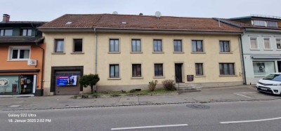 Mehrfamilienhaus mit fünf Wohneinheiten - KAPITALANLAGE