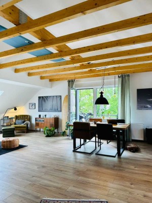 Schöne 2-Zimmer-Dachgeschosswohnung mit gehobener Innenausstattung mit EBK in Marl