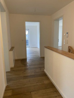 Exklusive 4-Zimmer Erdgeschosswohnung mit Garten