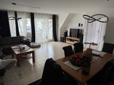 Helle 2,5-Zimmer Dachgeschosswohnung mit Balkon in Harrislee