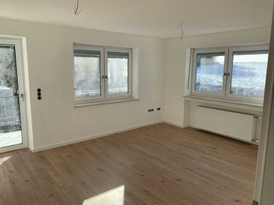 4-Zimmer-Wohnung mit Einbauküche und Balkon