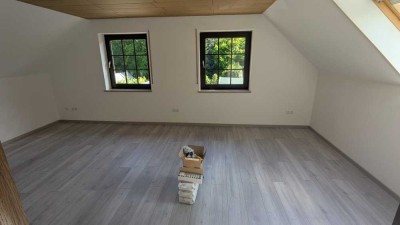 Modernisierte 2,5-Zimmer Dachgeschosswohnung in Lürschau