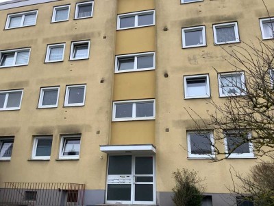 3-Zimmer-Erdgeschoßwohnung mit Terrasse !