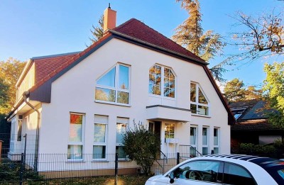 Kleinmachnow! Schöne Wohnung ganz oben*Terrasse mit Blick in den Garten*