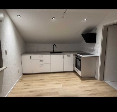 Frisch renovierte Helle 2,5 Zimmer Wohnung in Durmersheim