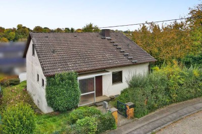 Sanierungstraum in Biberach – Einfamilienhaus auf sonnigem Eckgrundstück mit großem Garten