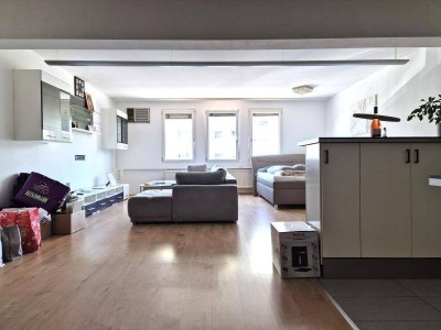 Großzügige Einraumwohnung in der Unionstraße, 71 m² WNFL, Küche möbliert ohne Ablöse!
