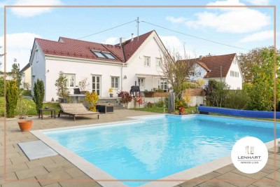 **Käuferprovisionsfrei*Hochwertig ausgestattetes Einfamilienhaus mit Pool und Gartenparadies**