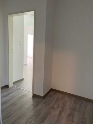 Renovierte 2-Zimmer-Wohnung mit Blick ins Grüne!