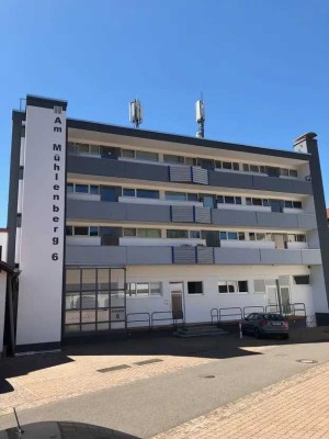Ansprechende 3-Zimmer-Wohnung mit gehobener Innenausstattung und Einbauküche