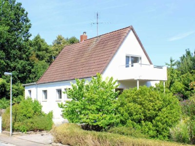 Familien-Haus in Seenähe mit Garage und großem Garten inmitten des malerischen Leineberglands