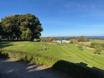 Exklusives Apartment auf dem Anwesen Schloss Ranzow - Abschlag mit Ostseeblick 18-Loch Golfplatz