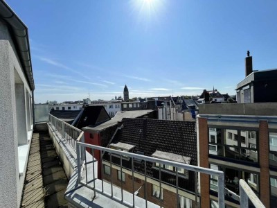 Helle 4-Zimmer Maisonette-Wohnung im 4./5. OG in Köln Altstadt & Neustadt-Nord