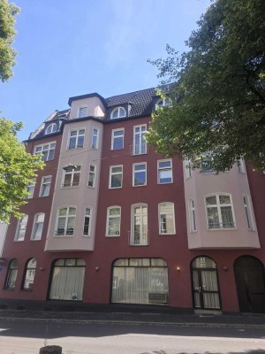 *Urbanes Wohnen im Altbaucharme ist hier auf einer Wohnfläche von ca. 147 m² möglich*