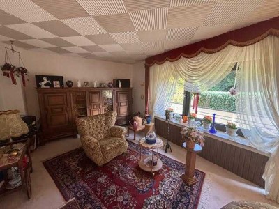 Doppelhaushälfte in Bad Oeynhausen-Werste mit *Wohnrecht*, Terrasse, Garage und Vollkeller