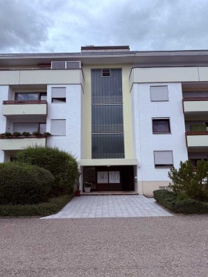 Erstbezug nach Sanierung mit Balkon und EBK: Exklusive 2-Zimmer-Wohnung mit geh. Innenausstattung