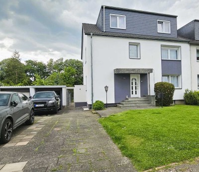 Maklerfrei, kernsaniertes Mehrgenerationshaus mit viel Platz für die ganze Familie in Köln