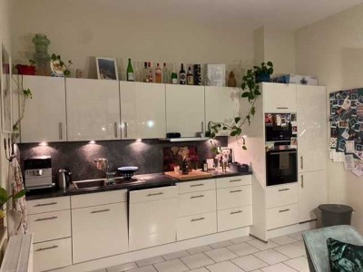 Renovierte Altbau-Wohnung in zentraler Lage