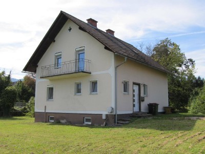 * EINFAMILIENHAUS IN SONNIGER LAGE *