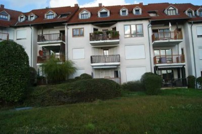 Atraktive 2 Zimmer Wohnung mit Blick ins grüne Richtung Stadt