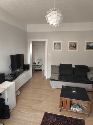 Schöne, zentrale 2-Zimmer-Whg (möbliert)