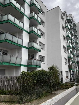 Geschmackvolle, modernisierte 2-Raum-Wohnung mit Balkon in Heidelberg