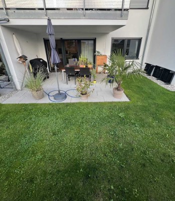 Neuwertige 2-Zimmer EG Wohnung mit Garten und TG- Stellplatz