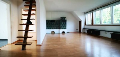 Zentrale helle Wohnung mit ruhiger Terrasse und EBK