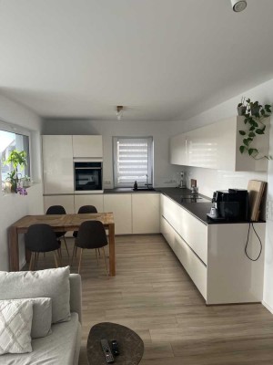 Moderne & Helle 3-Zimmer Wohnung mit Balkon & Garten inmitten der Weinberge