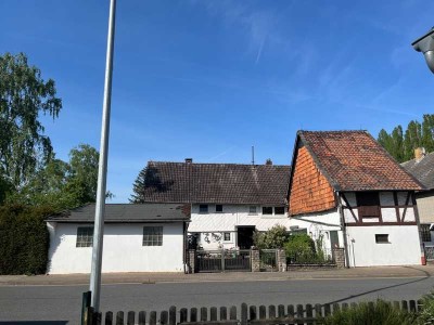 Gemütliches Fachwerkhaus mit Nebengebäuden im schönen Ortsteil Leinde