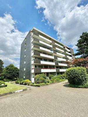 Schöne Zweizimmerwohnung mit Sonnenbalkon! Hochparterre mit eigenem TG-Stellplatz!