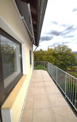 SOFORT BEZUGSFREI: Dellbrück # helle 2-Zimmer-Wohnung mit Balkon # in ruhigem 4-Parteien-Haus