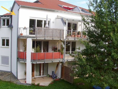 Lieben Sie Atelier-Wohnatmosphäre ? 2 Zi.-Dachstudiowohnung, großer Süd-West Balkon in Aussichtslage