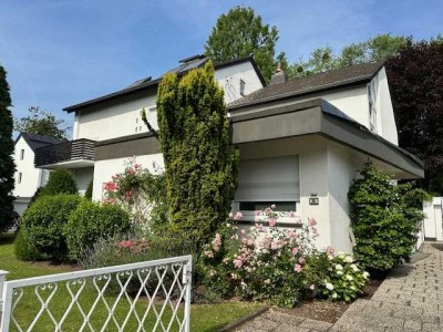KÖLN - OSTHEIM / BADISCHES VIERTEL: stadtnahes Refugium mit eigenem Garten und Pool