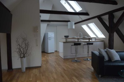 2-Zimmer Dachgeschosswohnung, möbliert