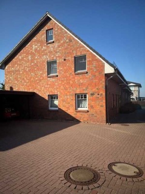 Schöne helle Wohnung mit Carport und Abstellraum, Innenstadtnähe