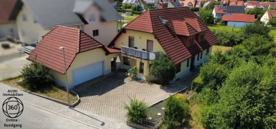 Traumhaftes Zweifamilienhaus mit Einliegerwohnung Vorbereitung, Garage und Glasfaser in Burgebrach