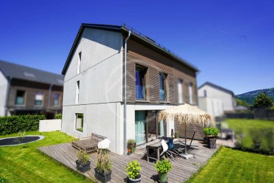 Moderne Doppelhaushälfte in sonniger Lage – neuwertiges Wohnen mit Stil in Immenstadt im Allgäu